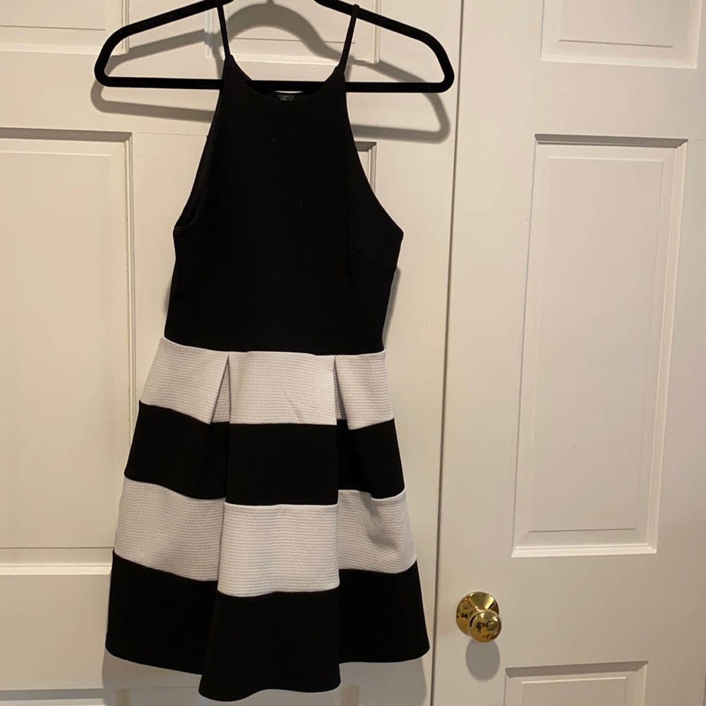 Back and white high neck party dress